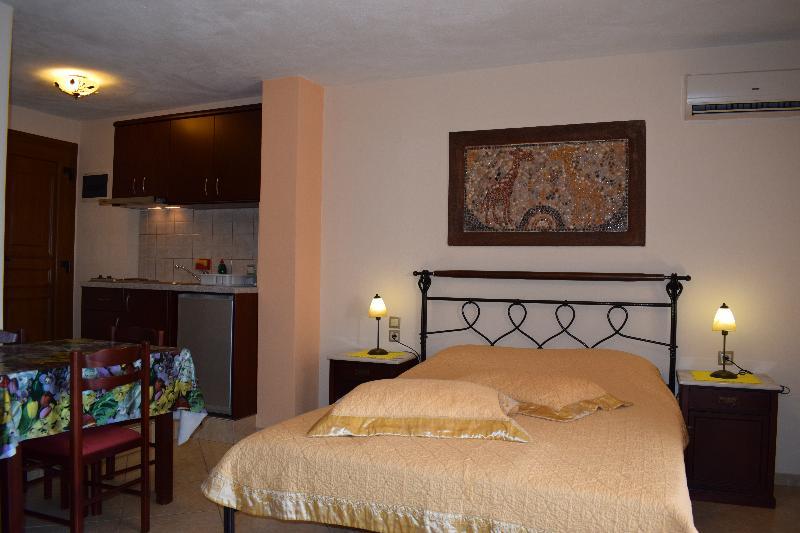 Aparthotel Sossinola à Steni Vala Alonissos Extérieur photo